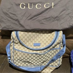 Gucci Crossbody Diaper Bag. Barely Used!RARE Blue Trim! Excellent Condition! 💙